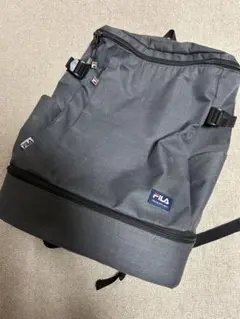 リュック　FILA グレー　大きめ　バックパック 送料無料　匿名配送