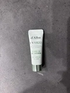 d’Alba（ダルバ）UVエッセンス トーンアップ（グリーン）