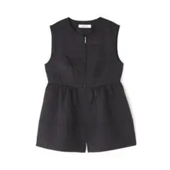 【美品】NATURAL BEAUTY BASIC マトラッセペプラムベスト　黒のサムネイル