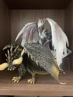 一番くじイヴェルカーナ＆ミラボレアスフィギュアセット 一番くじ フィギュア モンスターハンター 20th Anniversary B賞