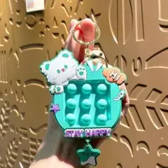 無限プチプチ　キーホルダー プッシュポップ　グリーン 猫 ネコスクイーズ　ウサギ