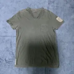 ブラック Vネック Tシャツ