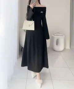 ミウィビレット　オフショルダー ブラックニットワンピース