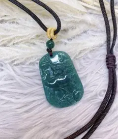 No,265 高級！ブルー翡翠♢麒麟彫りペンダント♢ケース付