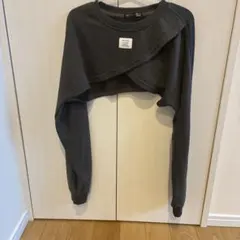 ダークグレー　スエット ショート丈　トップス