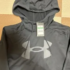 アンダーアンマー　パーカー　LG
