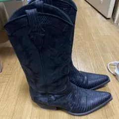 Item thumbnail for item 1621c6ce-7c17-4ce6-b2d1-c019e089165d