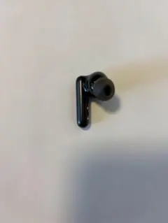 ブラック ワイヤレスイヤホン カナル型