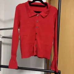 赤いリブ編みカーディガン