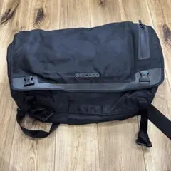 Incase メッセンジャーバッグ ブラック インケース ショルダーバッグのサムネイル
