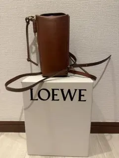 LOEWE ロエベ ゲートポケット スマホケースのサムネイル
