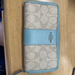 Coach ベージュ 水色 長財布