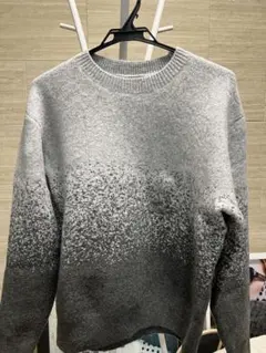 ユニクロ　グラデーショングレー セーター 　メンズS