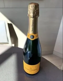 ヴーヴ・クリコ イエローラベル ブリュット 750ml シャンパンのサムネイル