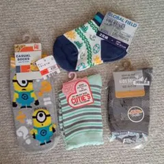 値下げ☆新品☆キッズソックス　スニーカーソックス　子供用 4P ＋ おまけ付き！