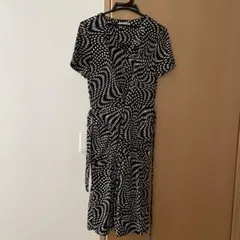 訳あり‼️ジョルジュレッシュ 変わり水玉ワンピースのサムネイル