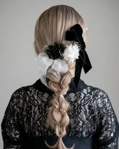 卒業式　袴　成人式　髪飾り　黒シルバーベロアリボン　振袖白銀箔パール編みおろし