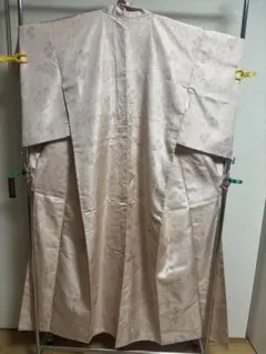 薄ピンク地 葡萄文様 小紋 着物 袷のサムネイル