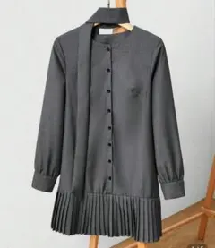 グレー プリーツ付き ワンピース