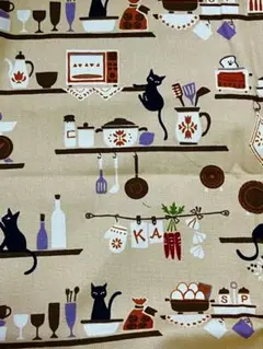 黒猫　キッチン柄生地　ベージュ　オックス生地　110×75