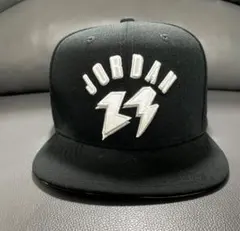 美品！【激レア】JORDAN ブラック ロゴ刺繍 キャップ 【ツバ裏デザイン】