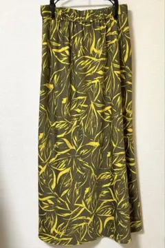 green label カーキ・イエロー葉柄ボタニカルフレアスカート