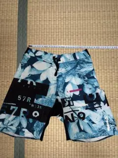 Reebok グラフィックプリント ショートパンツM