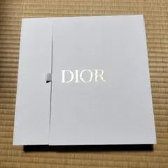 Dior ホワイト ギフトボックス