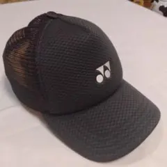 【美品】ヨネックスブラック メッシュバックキャップ　フリーサイズ