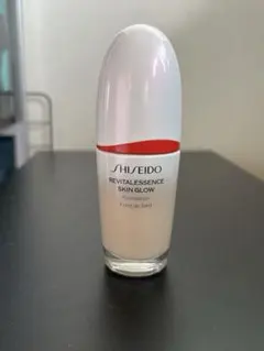SHISEIDエッセンススキングロウファンデーション220
