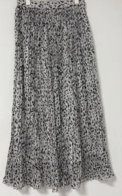 ヒョウ柄ロングスカート