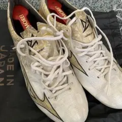 Mizuno Alpha サッカーシューズ ホワイト/ゴールド