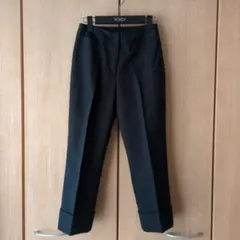 【未使用品】DKNY ダナキャラン ブラック テーパードパンツ　小さいサイズ