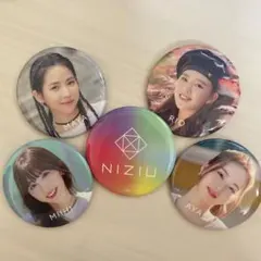 NiziUスクエア缶バッジ - メルカリ