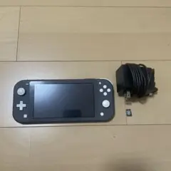 カザミさん専用2024年式Switchライト＋周辺機器 カザミさん専用2024年式Switchライト＋周辺機器 - メルカリ