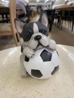 サッカーフレブル　置物　オブジェ　ボストンテリア　サッカー　犬　いぬ　スポーツ