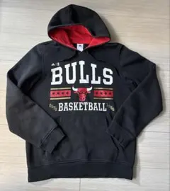 アディダス　シカゴ・ブルズ (河村勇輝所属) フーディー　ブラック