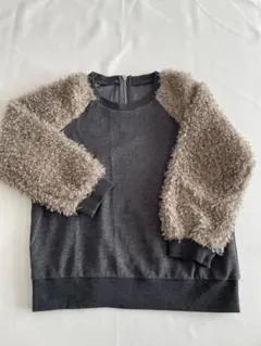 ボリュームスリーブ　グレー長袖トップス　カットソー