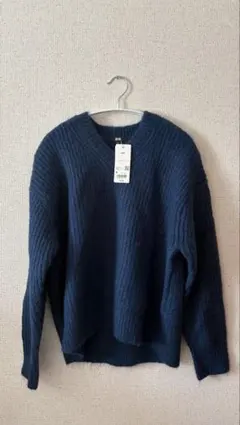 ユニクロ UNIQLOネイビー Mサイズ フラッフィVネックセーター 長袖