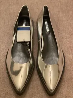 ZARA シルバー ポインテッドトゥ フラットシューズ 39