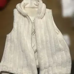 ホワイトフード付きベスト Mサイズ