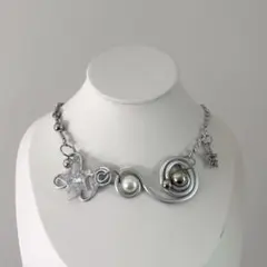 ハンドメイド　ビーズネックレス　チャームネックレス　韓国　個性的