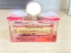 Salvatore Ferragamo Signorina 香水のサムネイル
