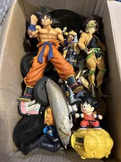約4.1kg ジャンク品　フィギュア　まとめ売り　ドラゴンボール　鬼滅の刃など