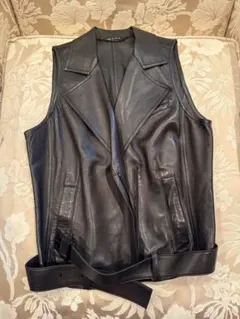 2026年最新】GUCCI レザー ベスト ジレの人気アイテム - メルカリ