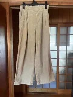 アースミュージックアンドエコロジー　ベージュ コーデュロイ ワイドパンツ