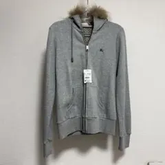 Burberry グレー ファー付きパーカー 2026年最新】BURBERRY パーカー ファーの人気アイテム - メルカリ
