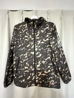 adidasウーブンジャケット