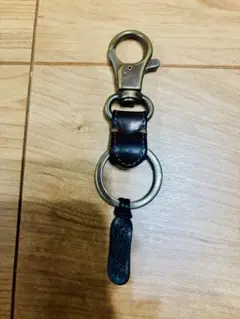 イルビゾンテ　レザー フック付きキーホルダー ブロンズ
