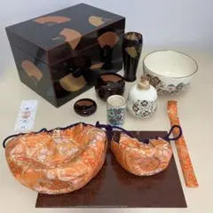 ほぼ未使用 利休茶箱 中村宗悦 溜真塗 扇面蒔絵 青海波 茶道 茶道具 田中啄也 ほぼ未使用 利休茶箱 中村宗悦 溜真塗 扇面蒔絵 青海波 茶道 茶道具